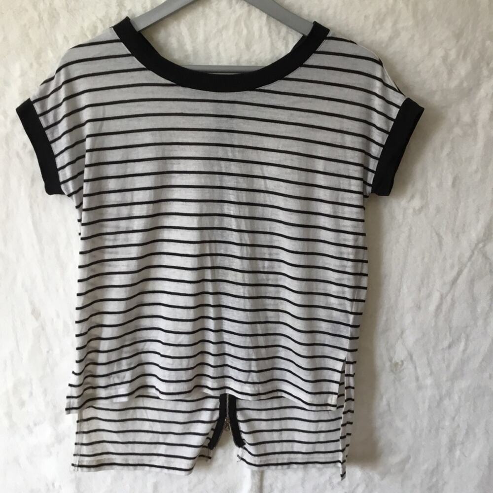 Kenneth Cole Striped Black and White Hi/Lo Zippers Top